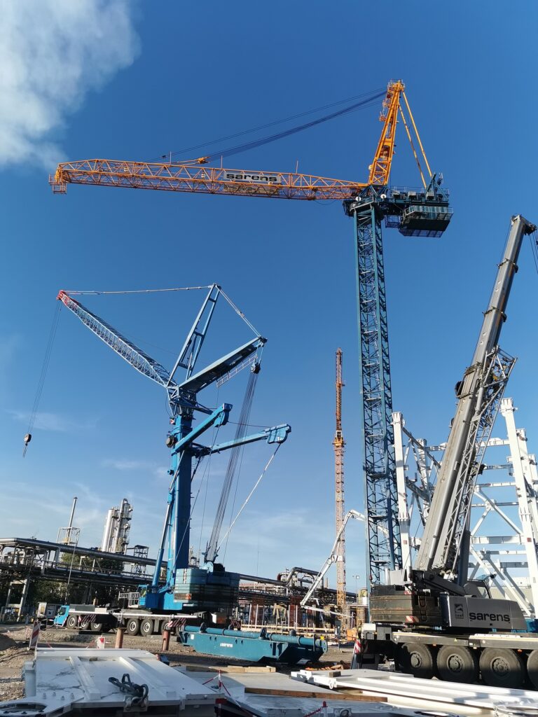 Autogru per montaggio gru a torre Milano