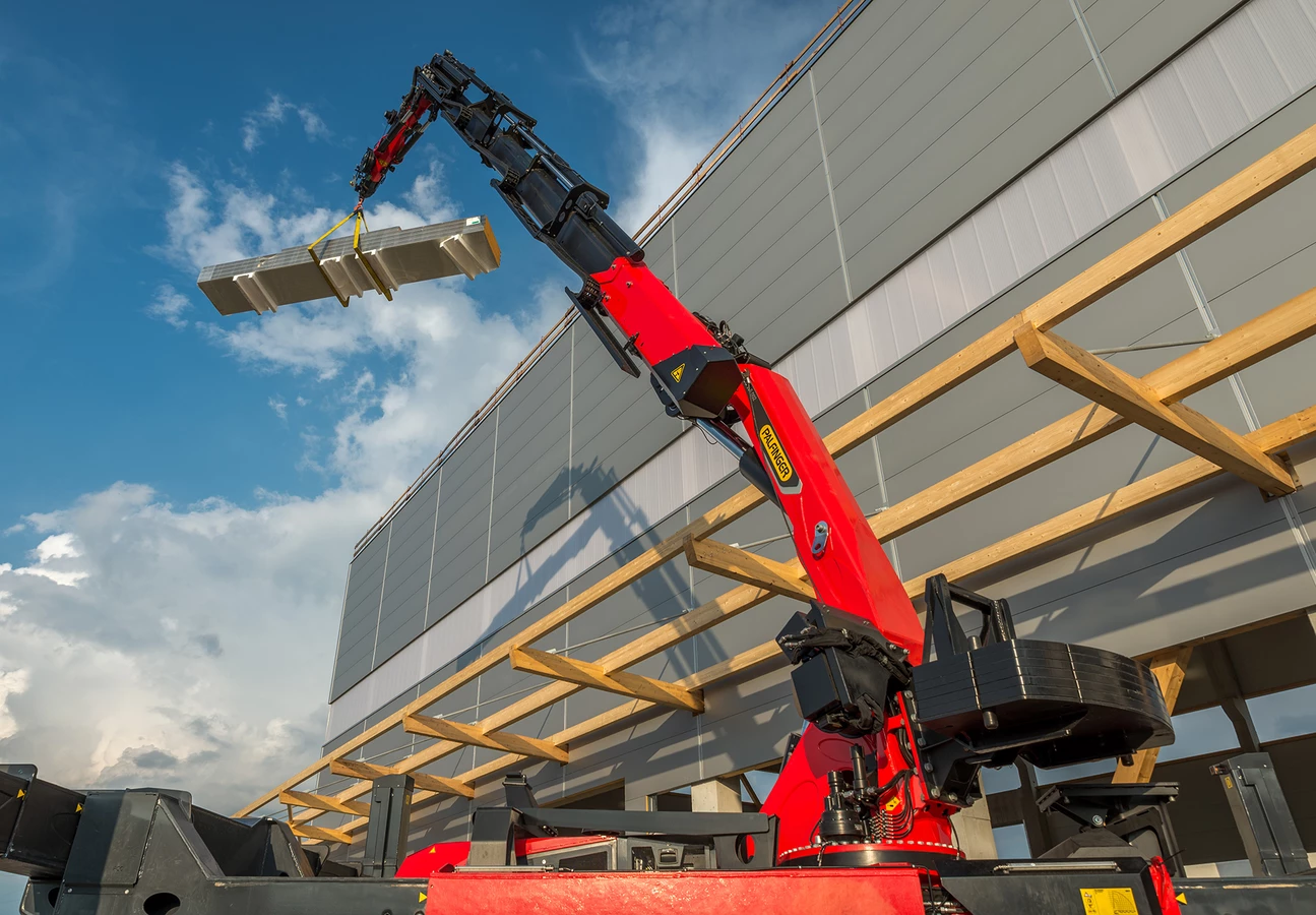 Autogru per sollevamento materiali edili Milano